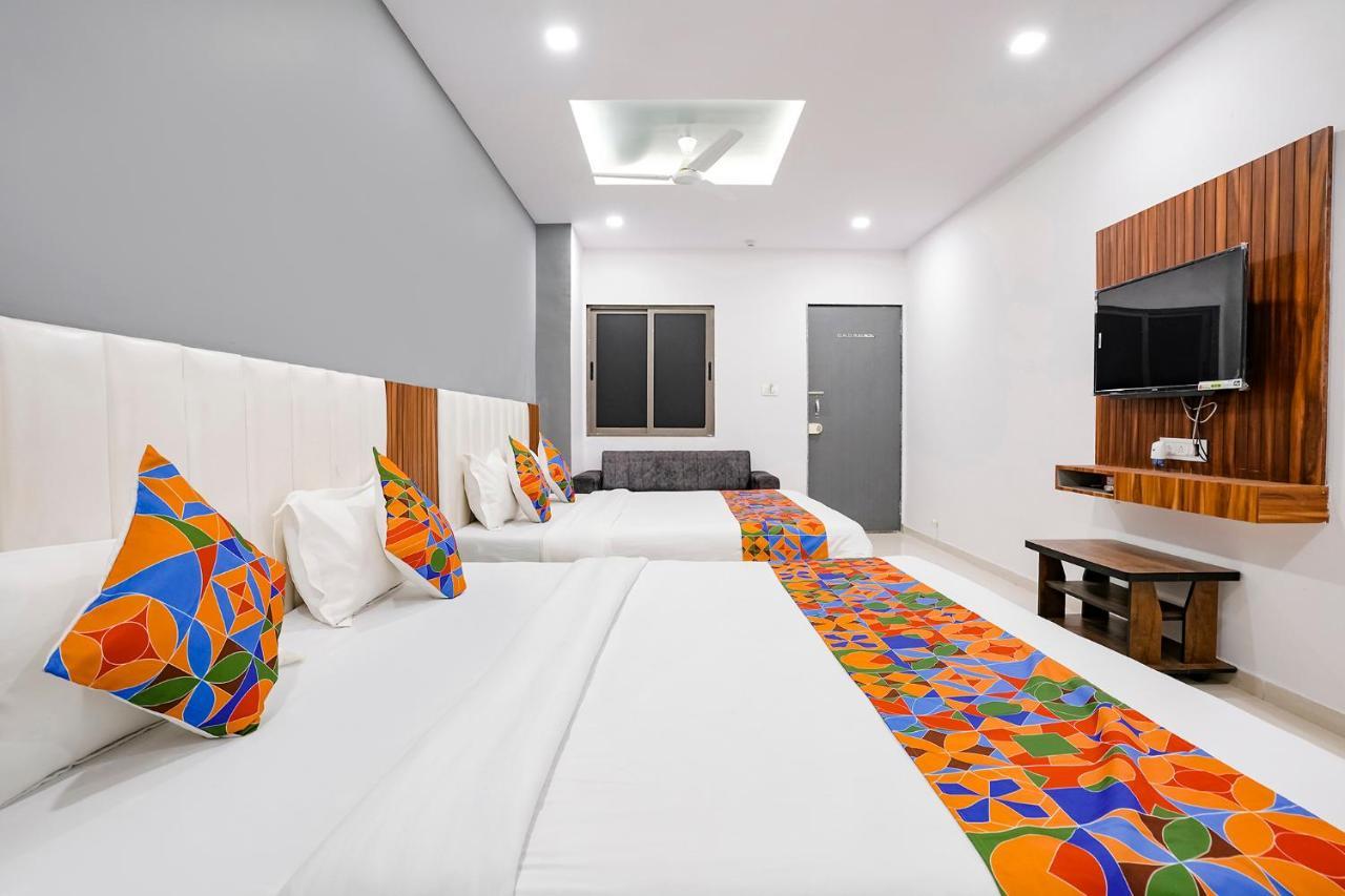 Fabhotel Magnus Surat Exterior photo