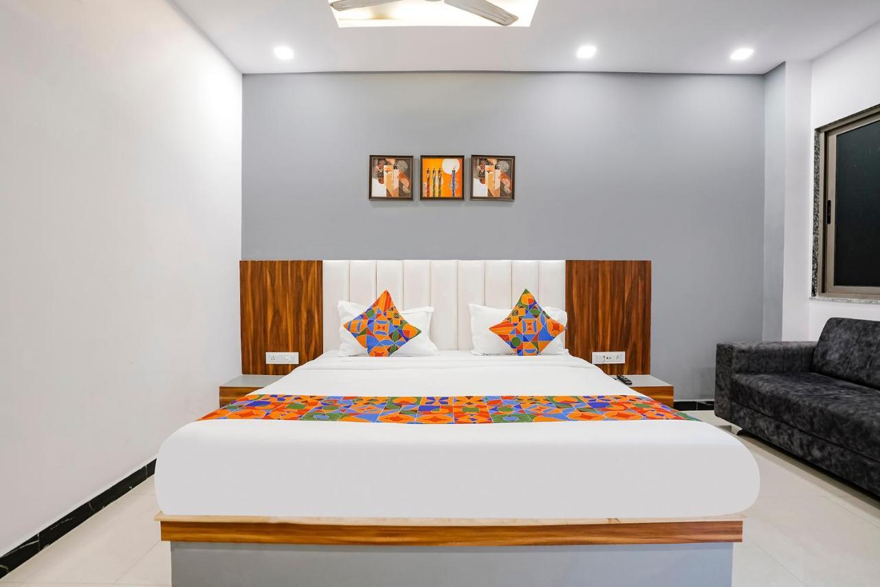 Fabhotel Magnus Surat Exterior photo