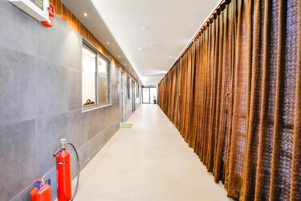 Fabhotel Magnus Surat Exterior photo
