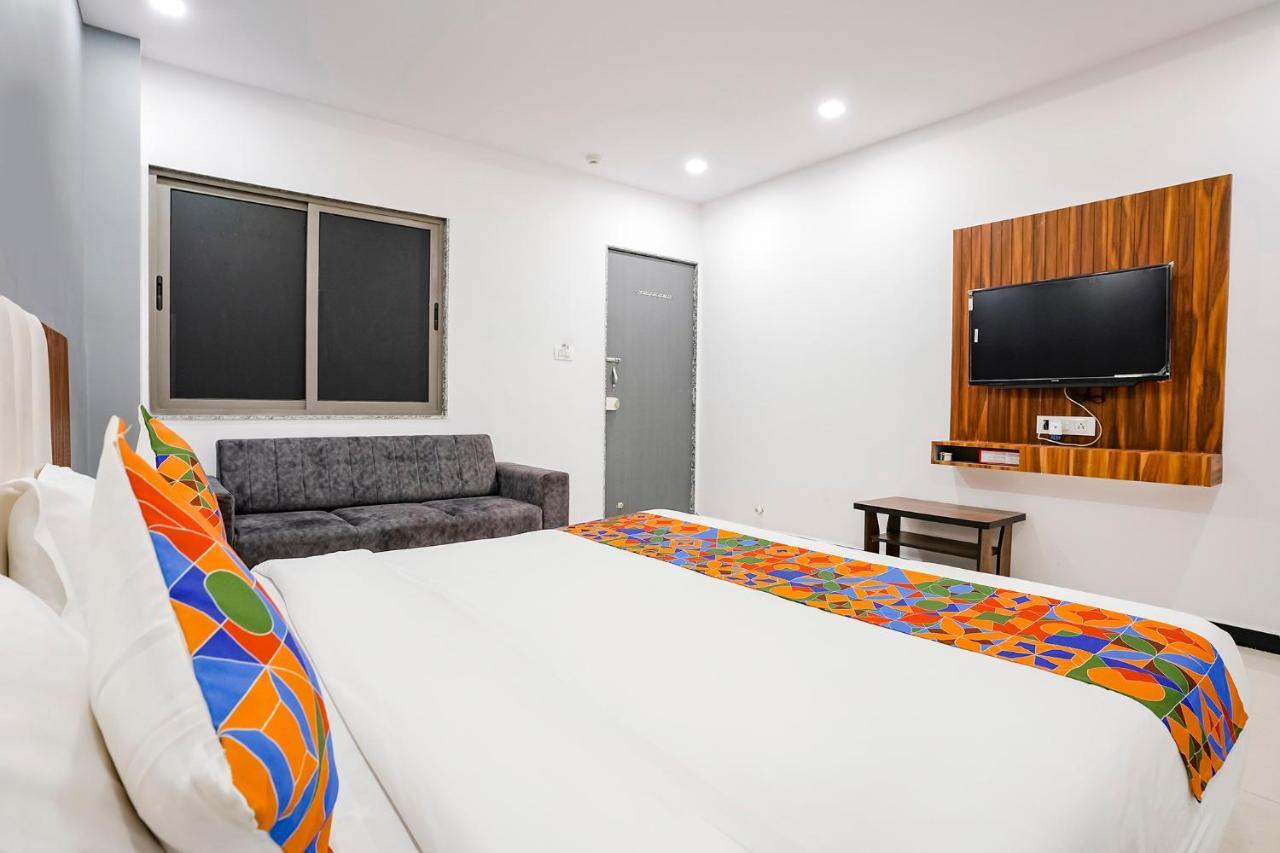 Fabhotel Magnus Surat Exterior photo